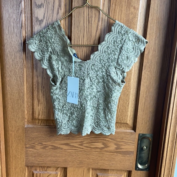 Zara Lace Crop Top - Picture 2 of 6